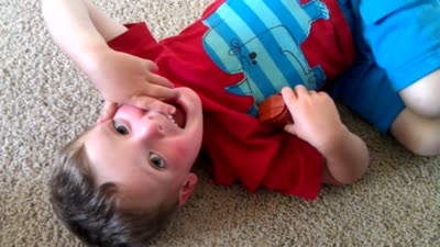 How Talon sings "Jingle Bells"